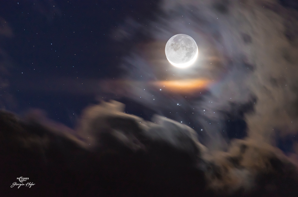 See Explanation.  Clicking on the picture will download
the highest resolution version available.